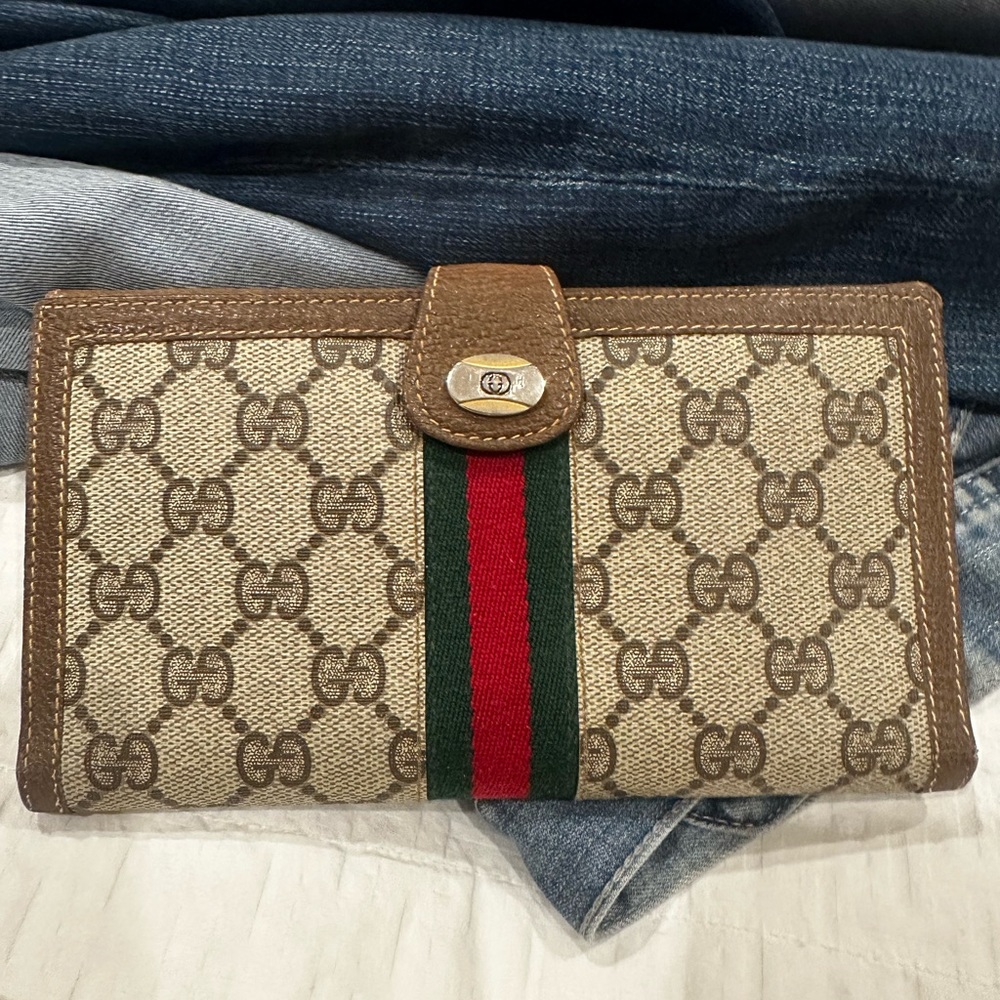 Gucci wallet